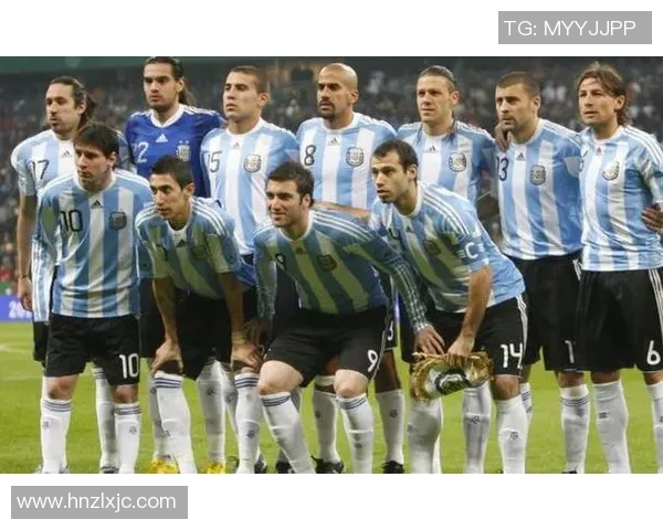 足球明星绿茵场上的传奇瞬间与辉煌成就全景回顾 足球明星绿茵场上的传奇瞬间与辉煌成就全景回顾